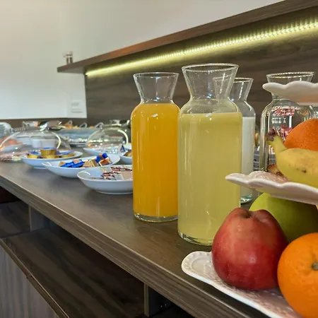 Hotel Residence Travnik ホテル 3*