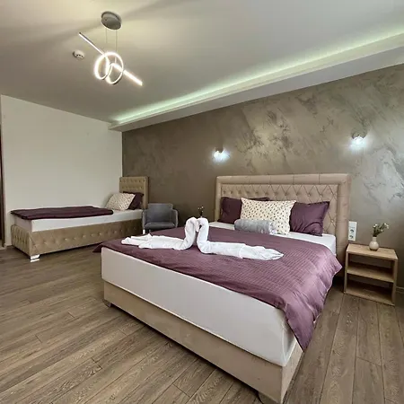 Hotel Residence Travnik ホテル 3*