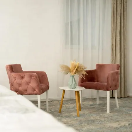 ホテル Hotel Residence Travnik 3*